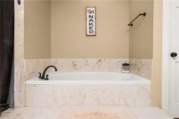 $530,000 | 500 Wycliffe Way, Alexandria, LA 71303