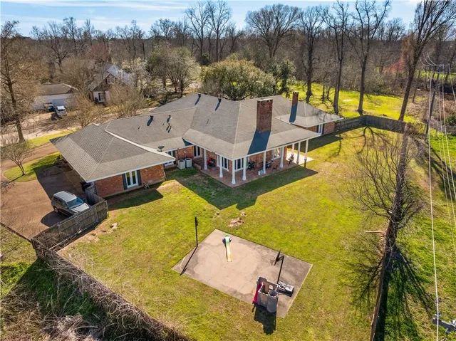 $560,000 | 500 Wycliffe Way, Alexandria, LA 71303