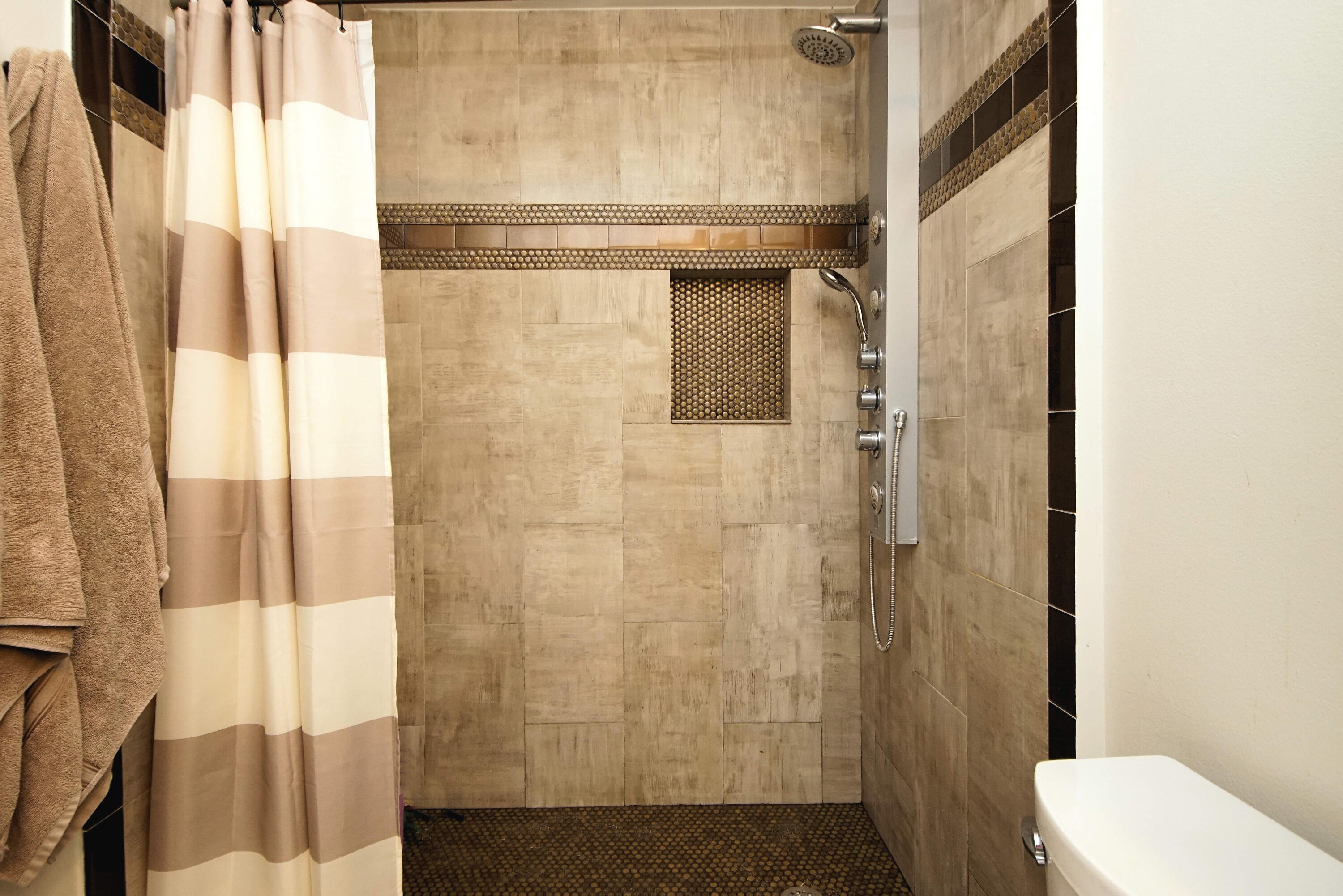 250 Panama Drive Crestview, FL 32536 - Photo 10 of 20 a bathroom with a shower and a toilet