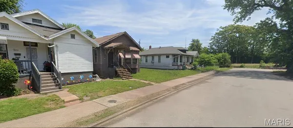 $17,900 | 1915 College Avenue, East St. Louis, IL 62205