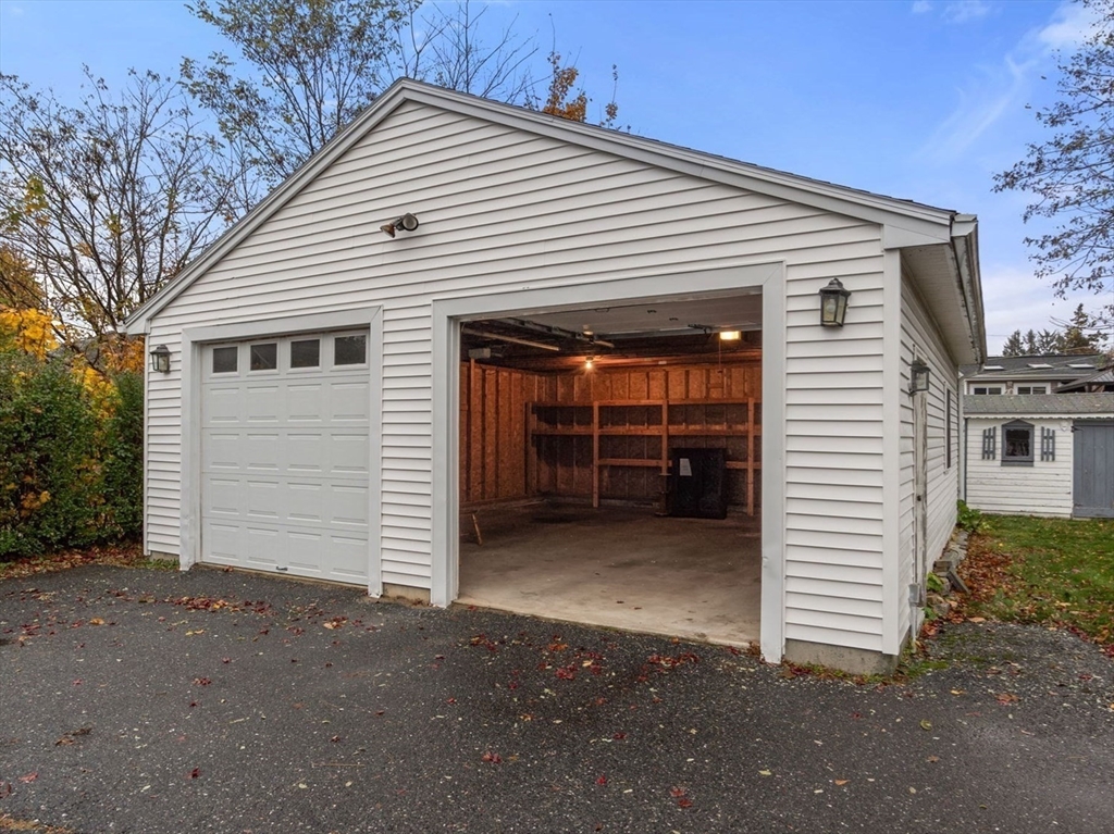 15 Inwood Road Worcester, MA 01606 - Photo 8 of 30 Gallery Image 8