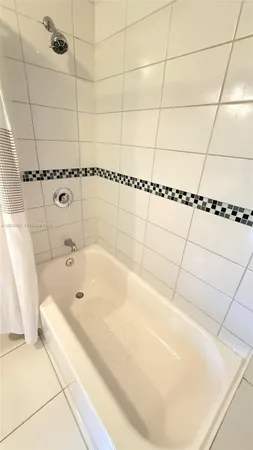 $2,800 | 6621 Southwest 116th Place, Unit A2, Miami, FL 33173