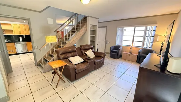 $2,800 | 6621 Southwest 116th Place, Unit A2, Miami, FL 33173