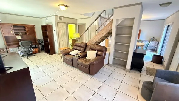 $2,800 | 6621 Southwest 116th Place, Unit A2, Miami, FL 33173