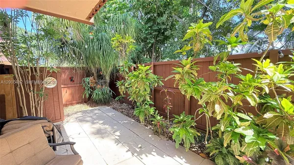 $2,800 | 6621 Southwest 116th Place, Unit A2, Miami, FL 33173