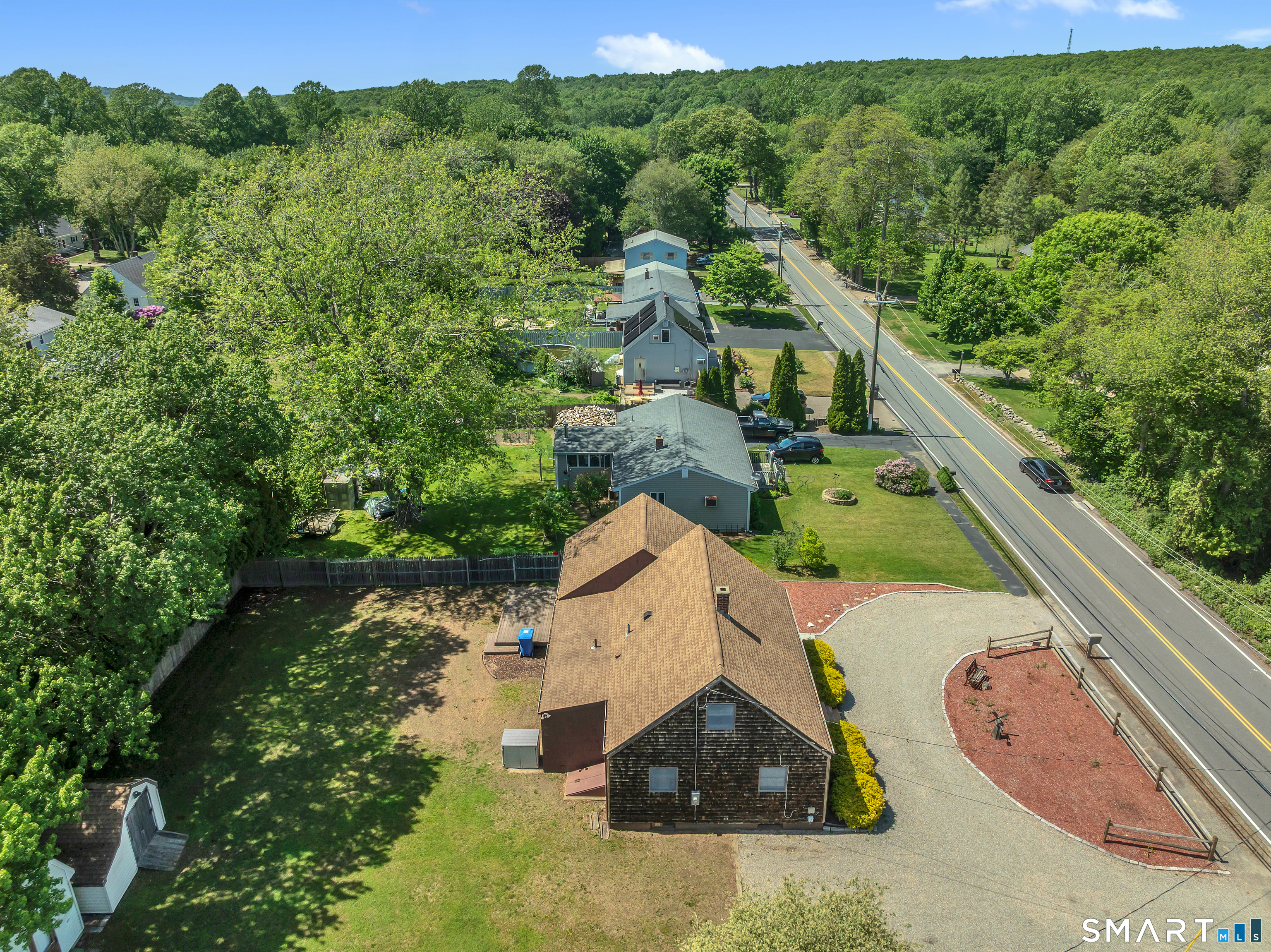 8 Chapel Hill Road Montville, CT 06370 - Photo 34 of 40