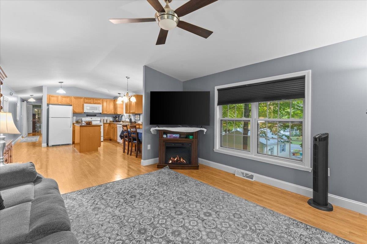 336 Trillium Road Williston, VT 05495 - Photo 8 of 32