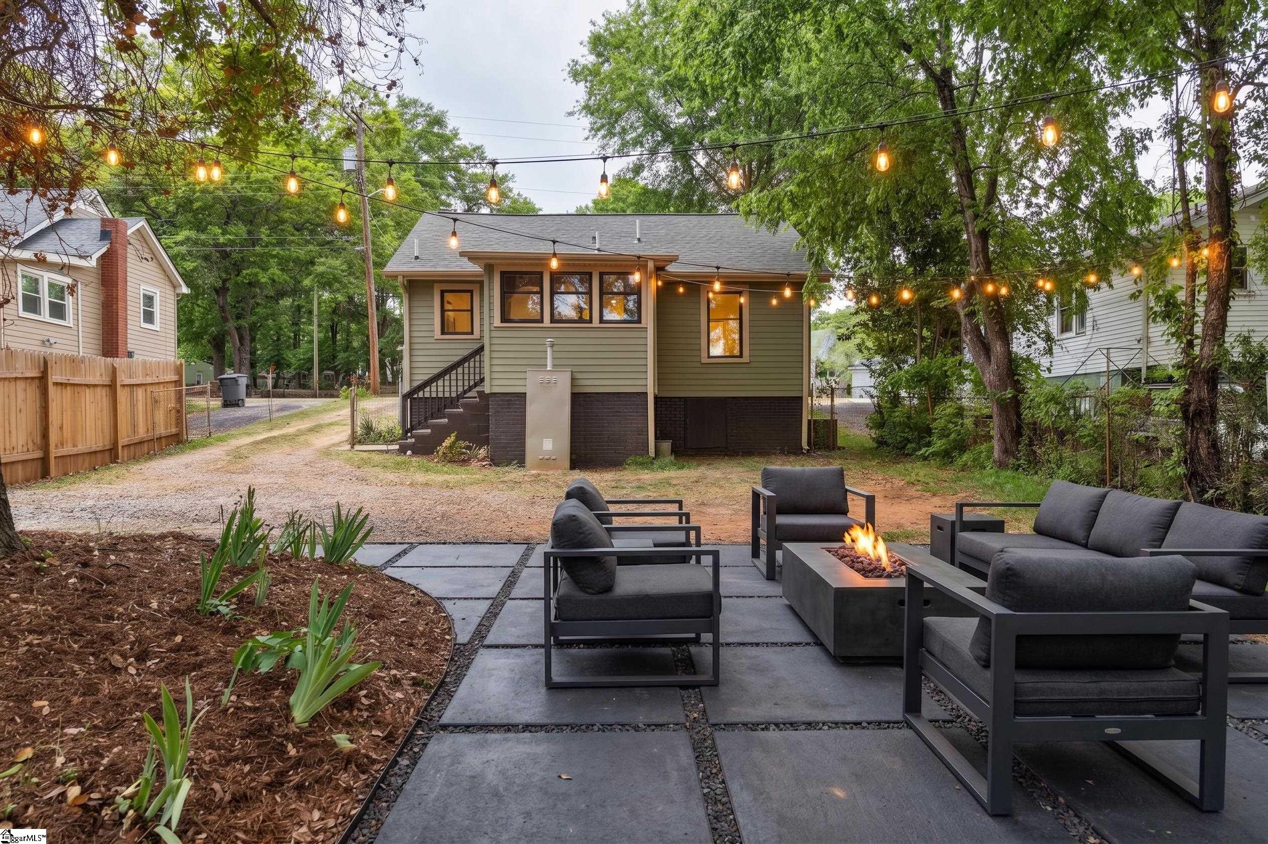 806 Perry Road Greenville, SC 29609 - Photo 7 of 35 Gallery Image 7