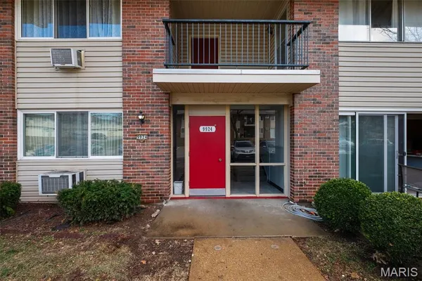 $91,500 | 9924 Bunker Hill Drive, Unit G, St. Louis, MO 63123