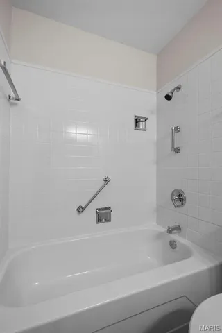 $97,900 | 9924 Bunker Hill Drive, Unit G, St. Louis, MO 63123