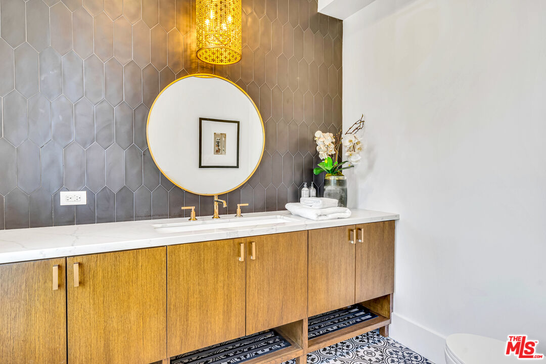 10560 Clarkson Road Los Angeles, CA 90064 - Photo 15 of 36 Gallery Image 15
