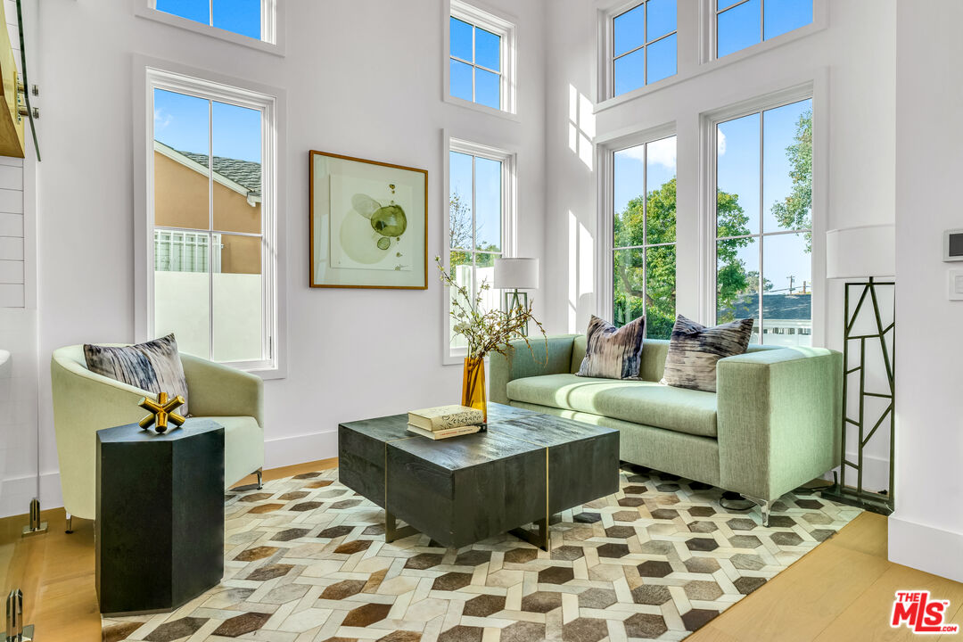 10560 Clarkson Road Los Angeles, CA 90064 - Photo 4 of 36 Gallery Image 4