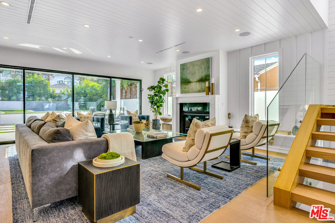 10560 Clarkson Road Los Angeles, CA 90064 - Photo 8 of 36 Gallery Image 8