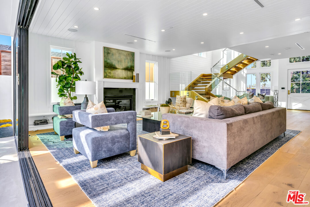 10560 Clarkson Road Los Angeles, CA 90064 - Photo 9 of 36 Gallery Image 9