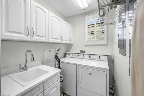 $990,000 | 510 Avellino Isles Circle, Unit 2202, Naples, FL 34119