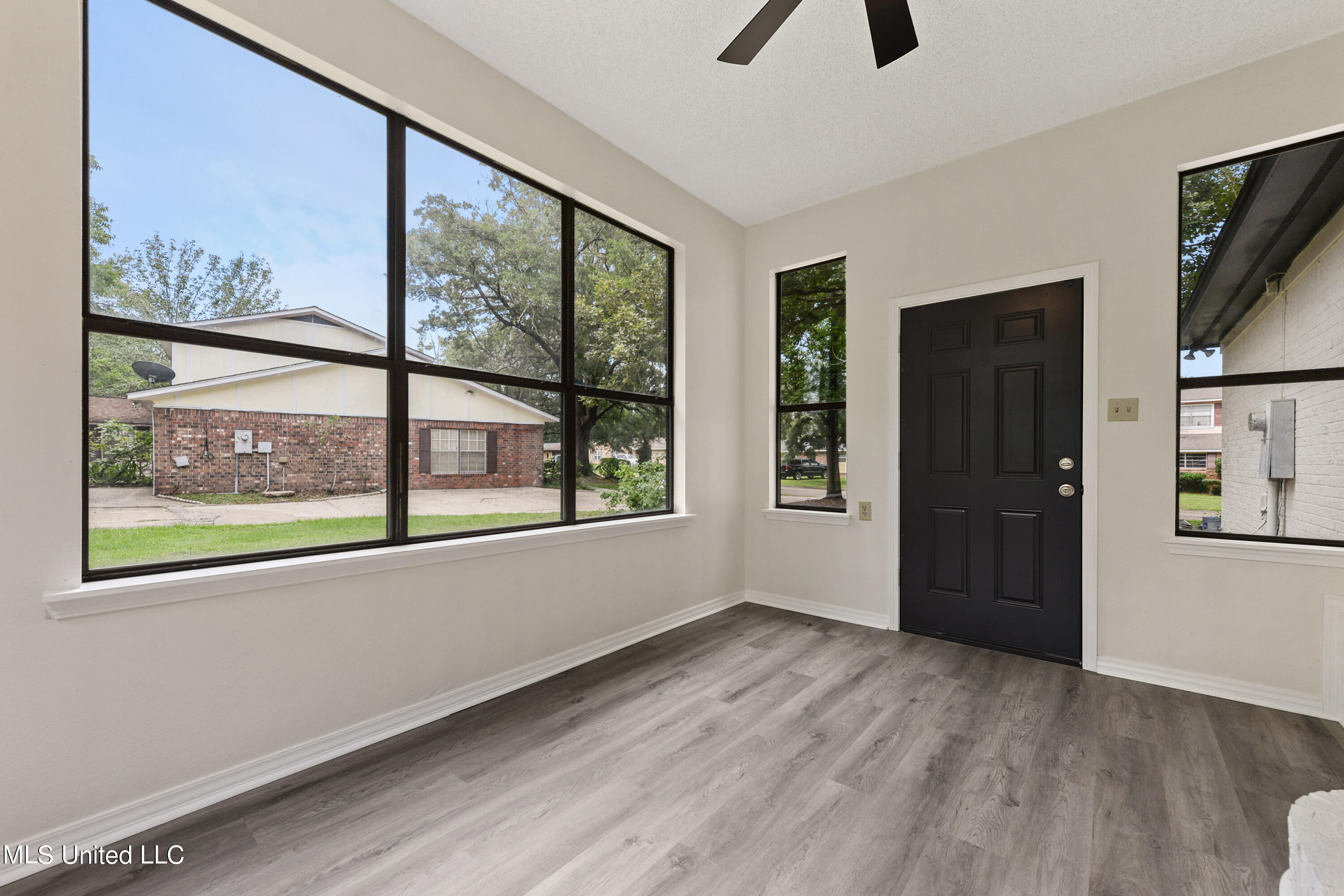 5030 Ridgewood Drive Moss Point, MS 39563 - Photo 12 of 23 012 (2)