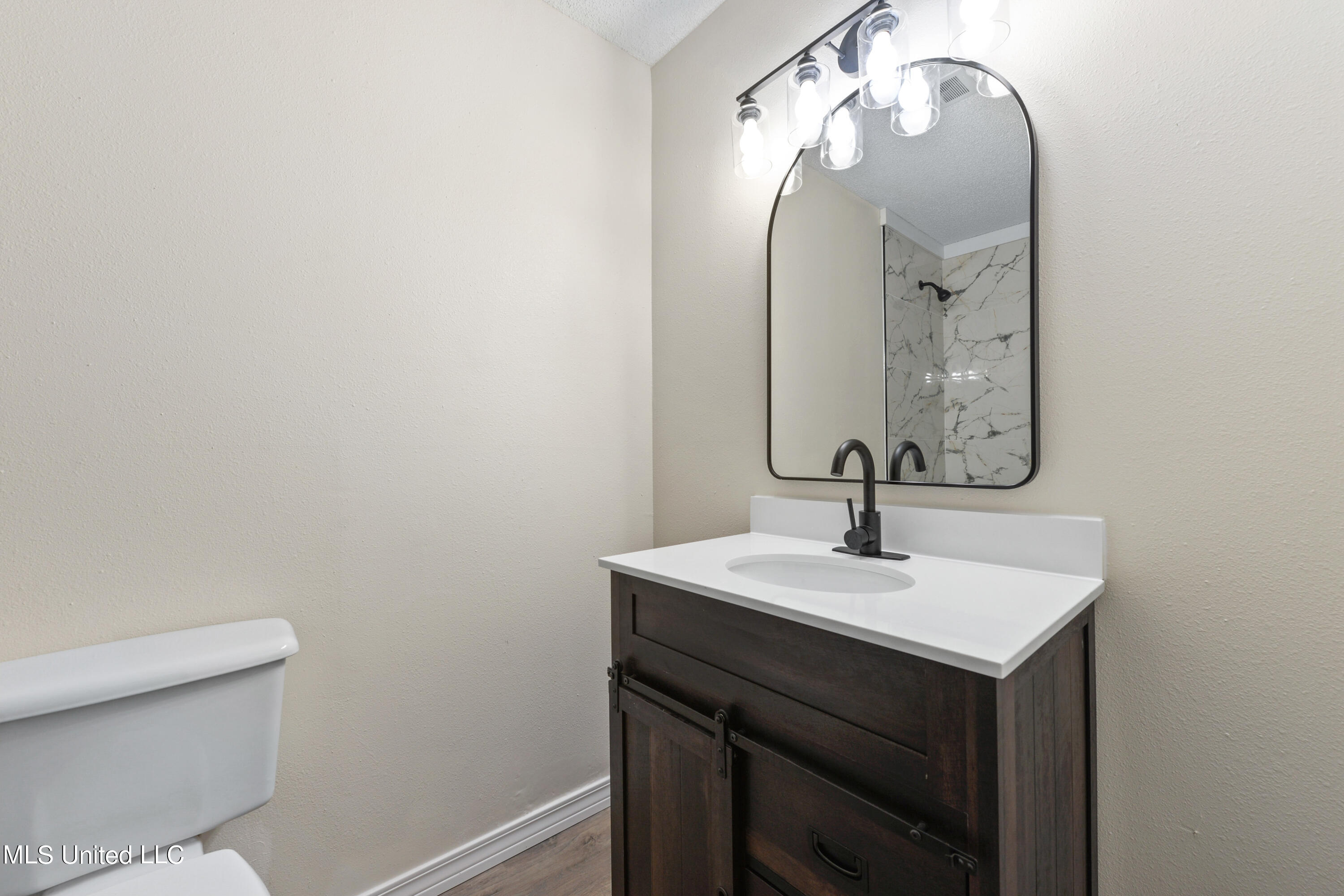 5030 Ridgewood Drive Moss Point, MS 39563 - Photo 21 of 23 021 (2)