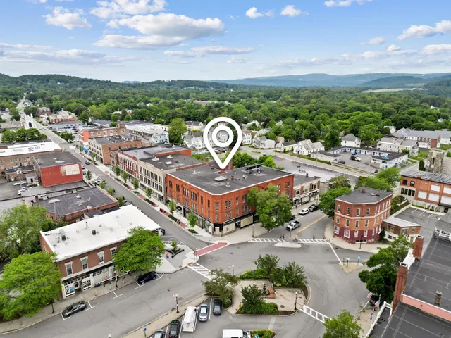 $1,650 | 1 Pleasant Street, Unit 212, Claremont, NH 03743