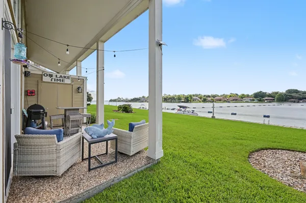 $499,000 | 65 April Point Drive South, Montgomery, TX 77356