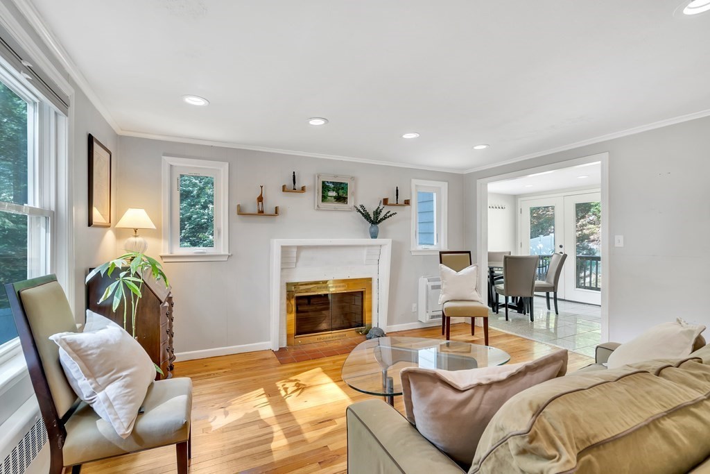 148 Concord Road Wayland, MA 01778 - Photo 3 of 25