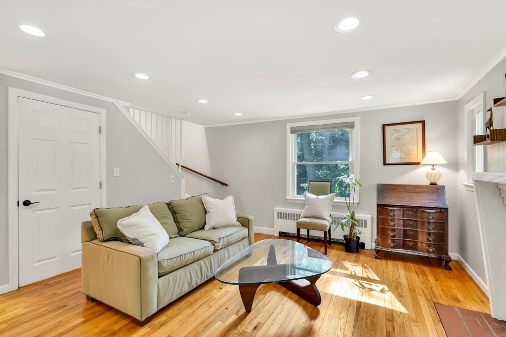 148 Concord Road Wayland, MA 01778 - Photo 4 of 25