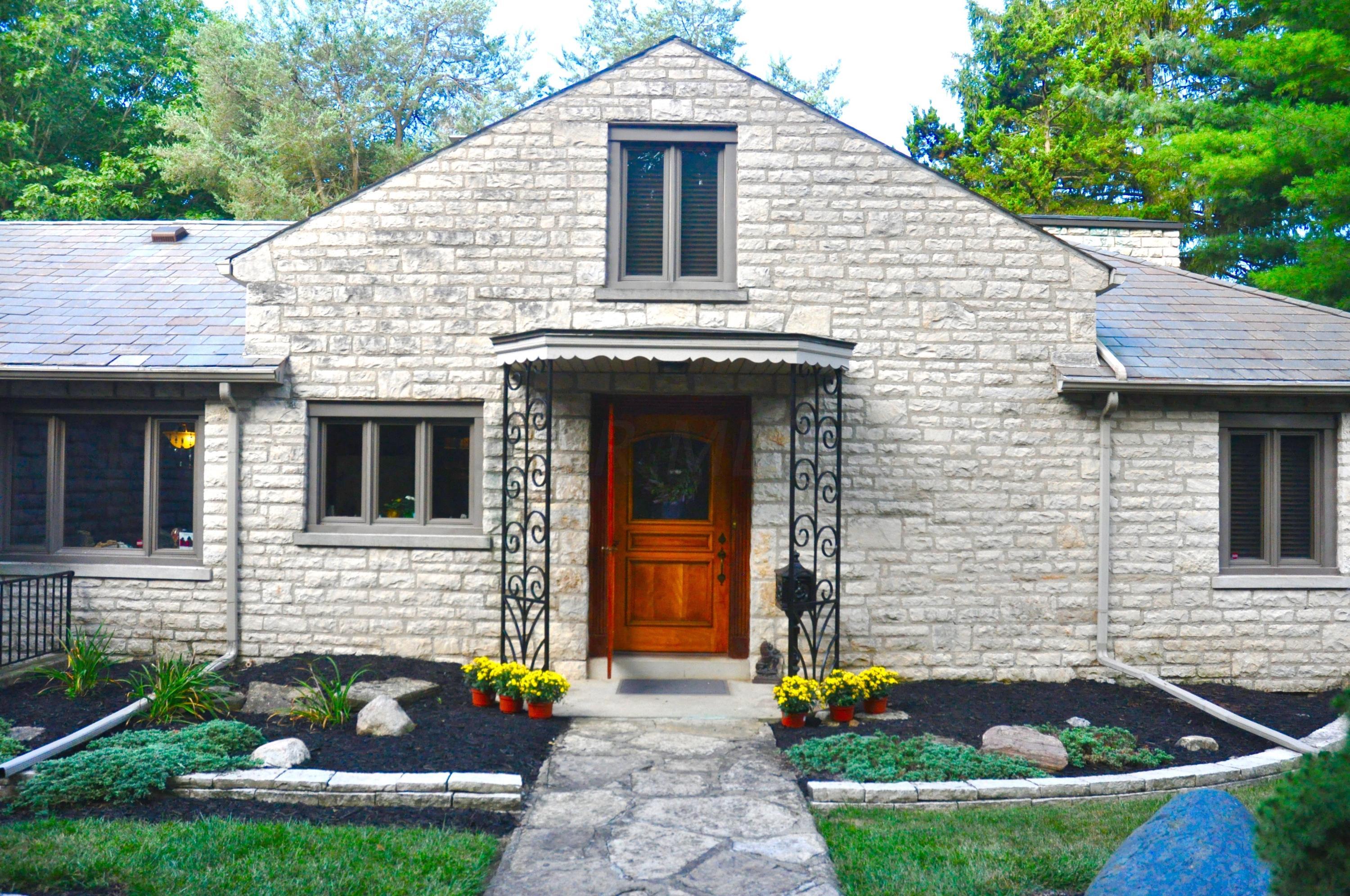 4027 Henderson Road Columbus, OH 43220 - Photo 3 of 26
