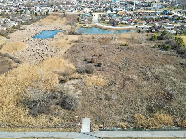 $325,000 | 16515 South La Grange Road, Orland Park, IL 60467