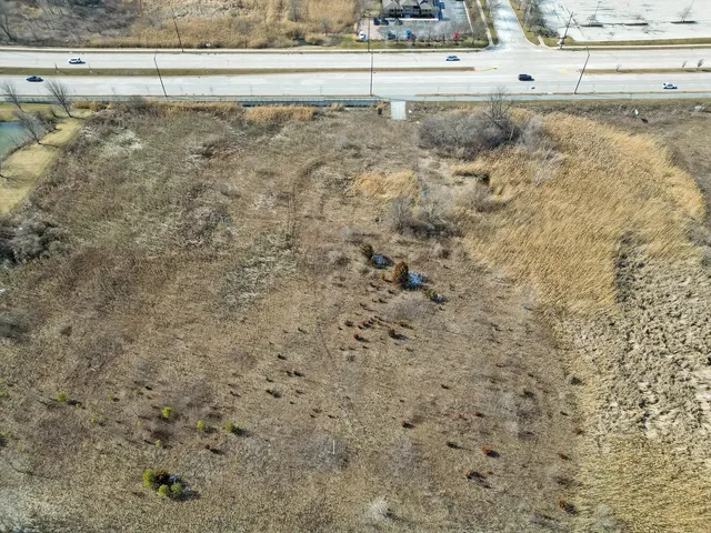 $325,000 | 16515 South La Grange Road, Orland Park, IL 60467