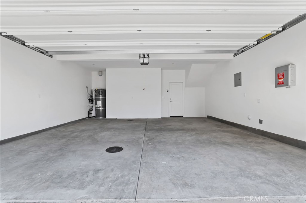 139 Jessup Way Tustin, CA 92780 - Photo 31 of 31 a view of a garage