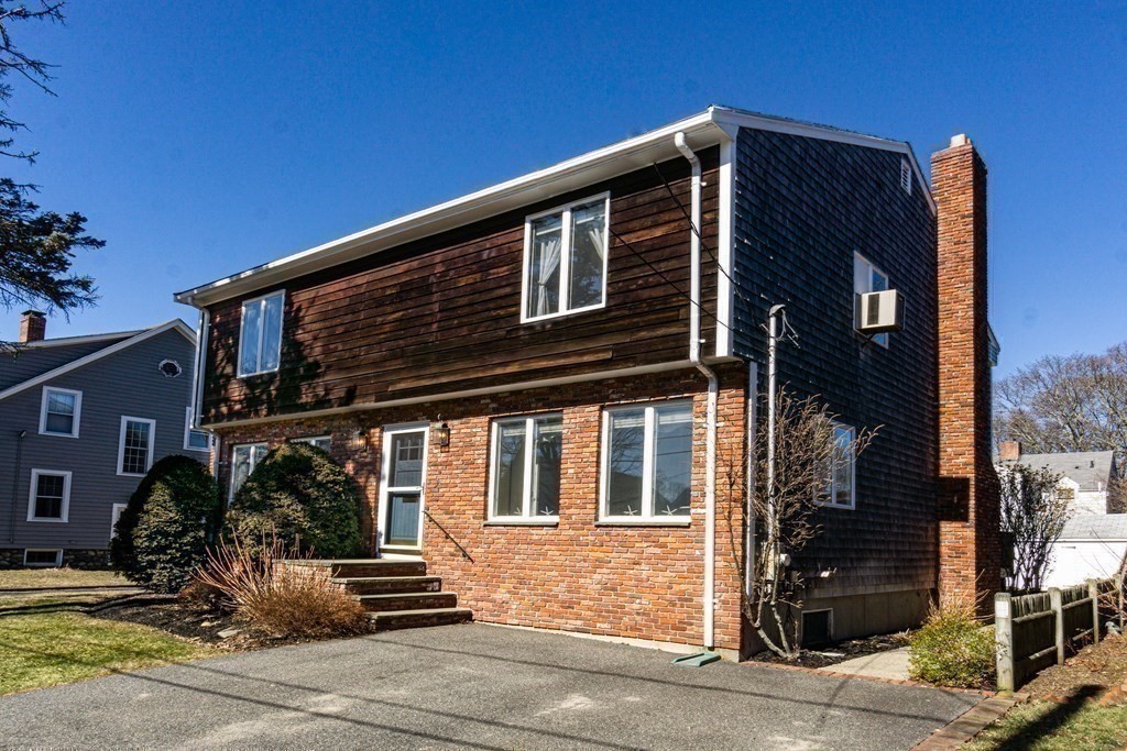 35 Cedar Street Marblehead, MA 01945 - Photo 1 of 39 Gallery Image 1