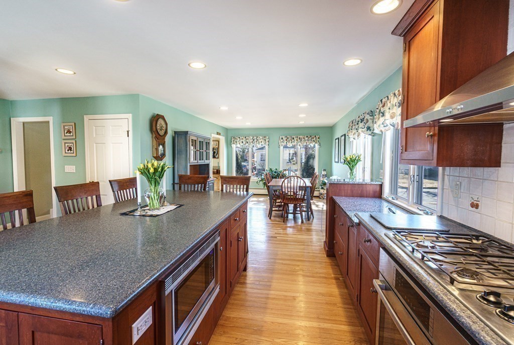 35 Cedar Street Marblehead, MA 01945 - Photo 23 of 39 Gallery Image 23