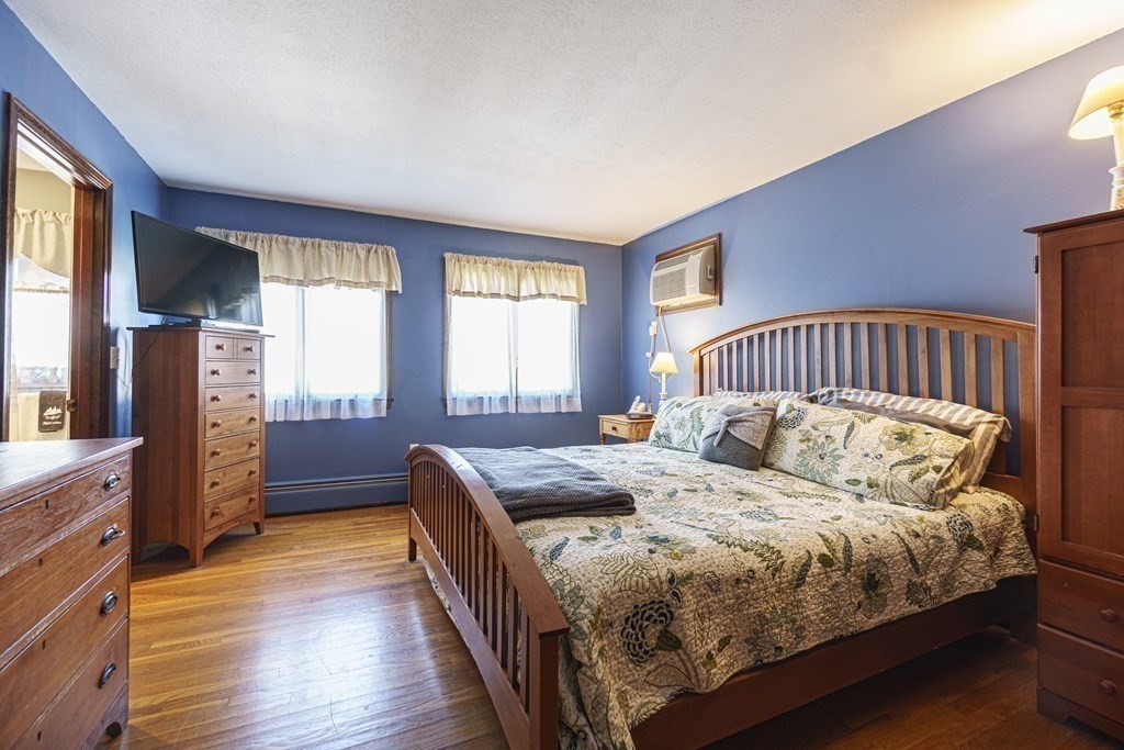 35 Cedar Street Marblehead, MA 01945 - Photo 27 of 39 Gallery Image 27