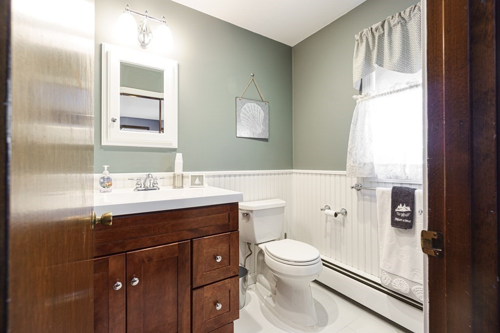 35 Cedar Street Marblehead, MA 01945 - Photo 28 of 39 Gallery Image 28