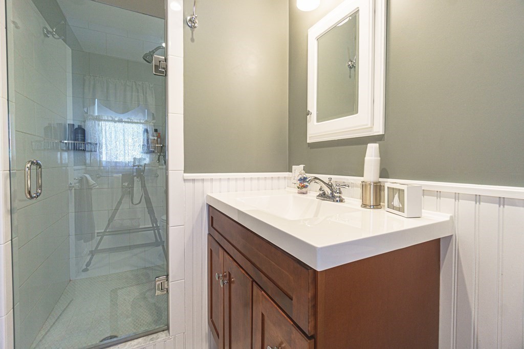 35 Cedar Street Marblehead, MA 01945 - Photo 29 of 39 Gallery Image 29