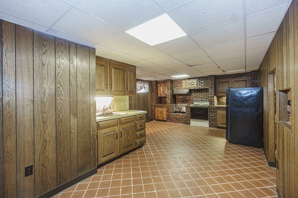 35 Cedar Street Marblehead, MA 01945 - Photo 35 of 39 Gallery Image 35