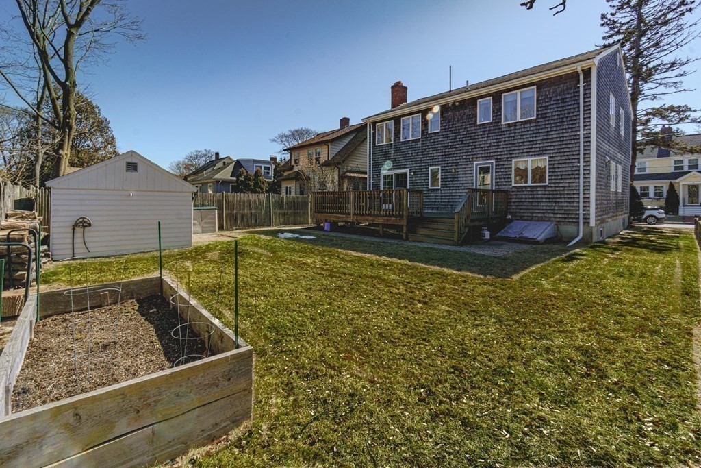 35 Cedar Street Marblehead, MA 01945 - Photo 5 of 39 Gallery Image 5