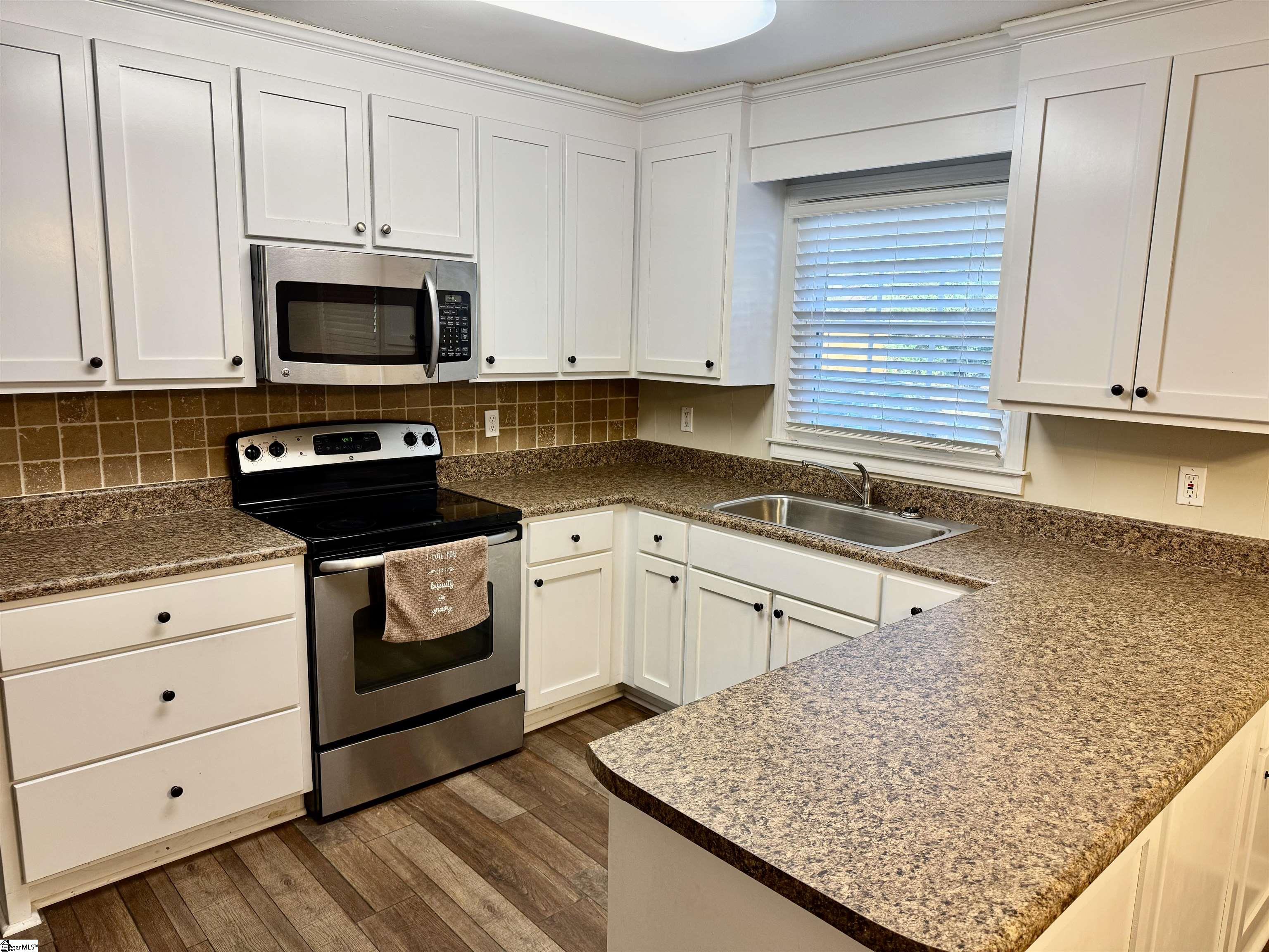 116 Waddell Road Greenville, SC 29609 - Photo 14 of 45 Gallery Image 14