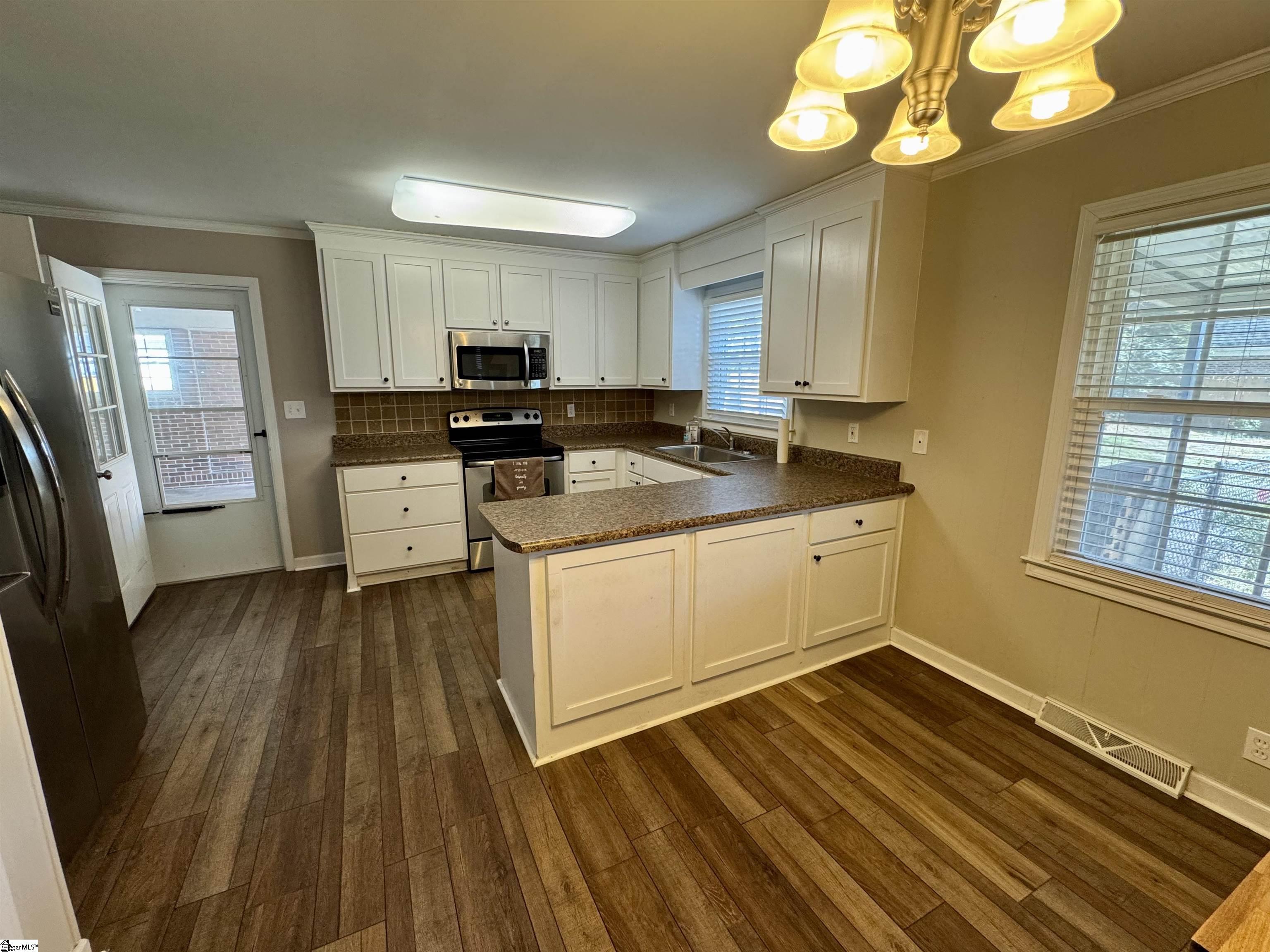 116 Waddell Road Greenville, SC 29609 - Photo 17 of 45 Gallery Image 17