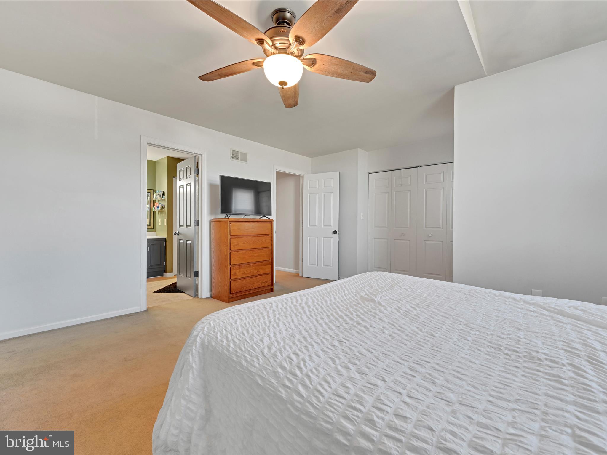 118 Pepperton Court Lititz, PA 17543 - Photo 26 of 34 Primary Bedroom