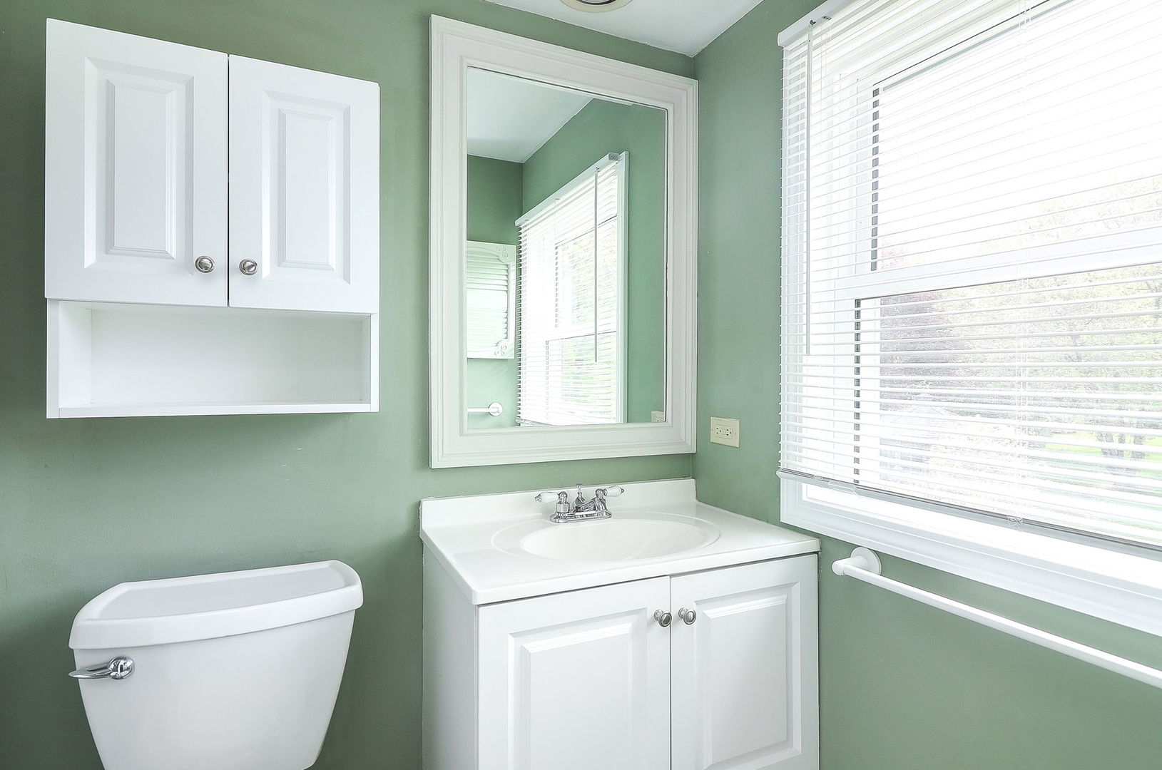 423 Warwick Drive Naperville, IL 60565 - Photo 22 of 31