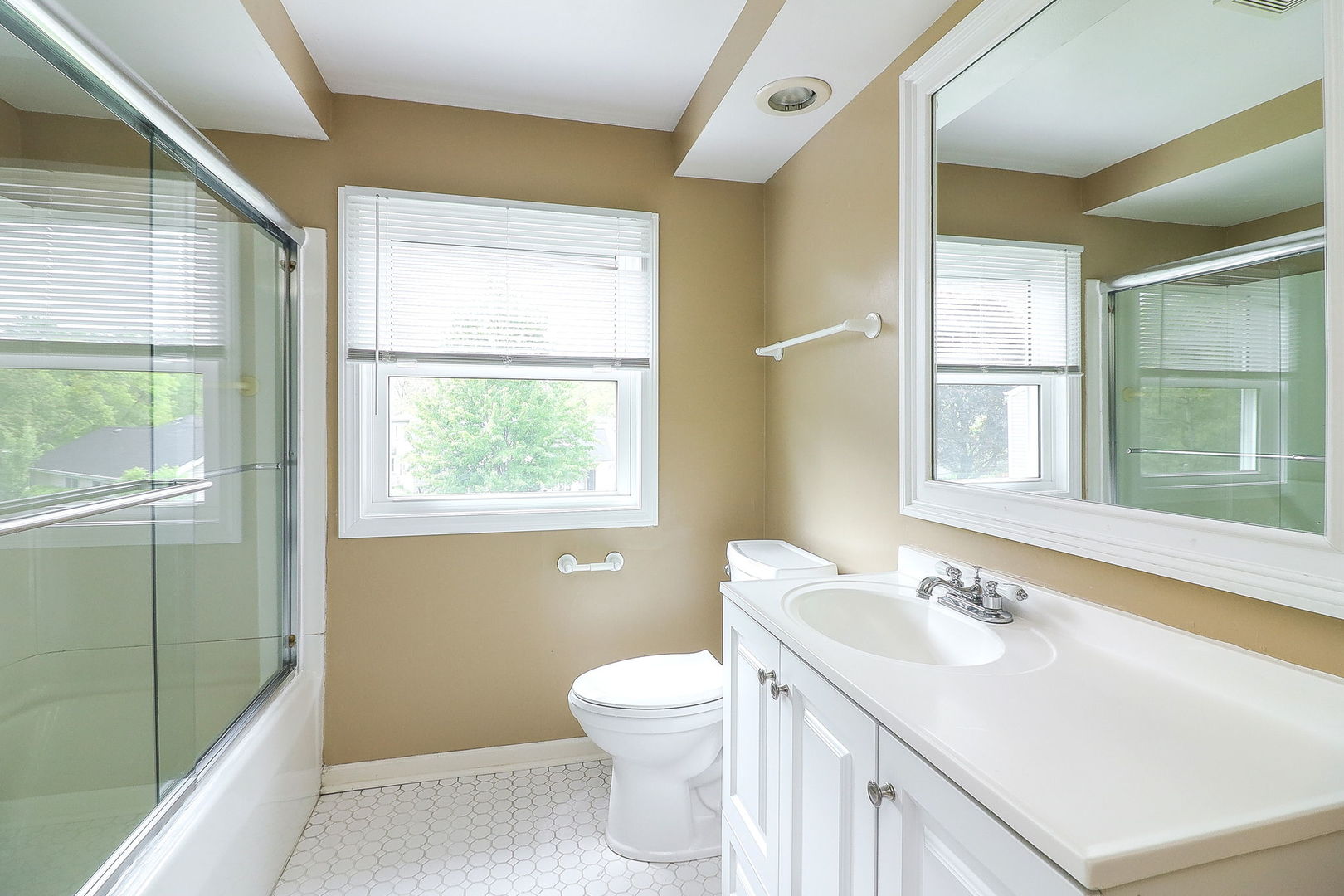 423 Warwick Drive Naperville, IL 60565 - Photo 26 of 31