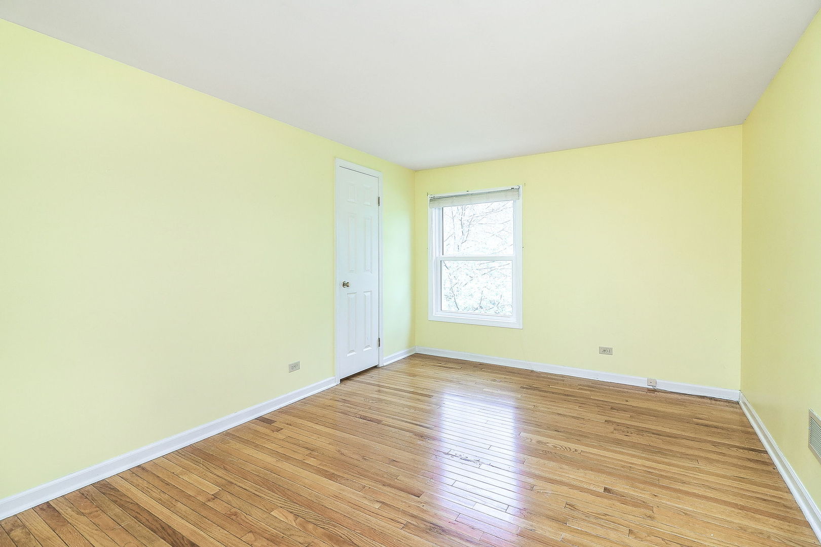 423 Warwick Drive Naperville, IL 60565 - Photo 27 of 31