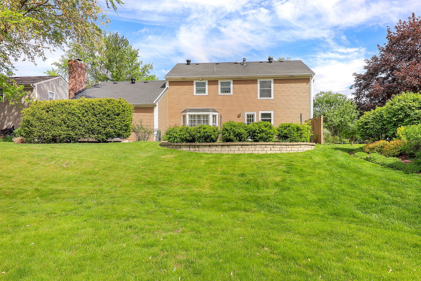 423 Warwick Drive Naperville, IL 60565 - Photo 3 of 31