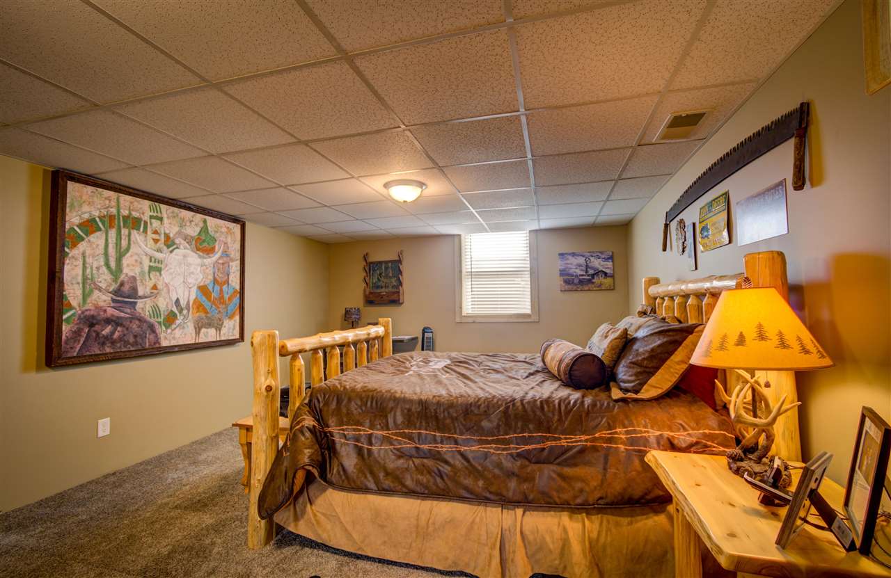 112 East Walton Road Mount Pleasant, MI 48858 - Photo 24 of 41 1890800-23.JPG