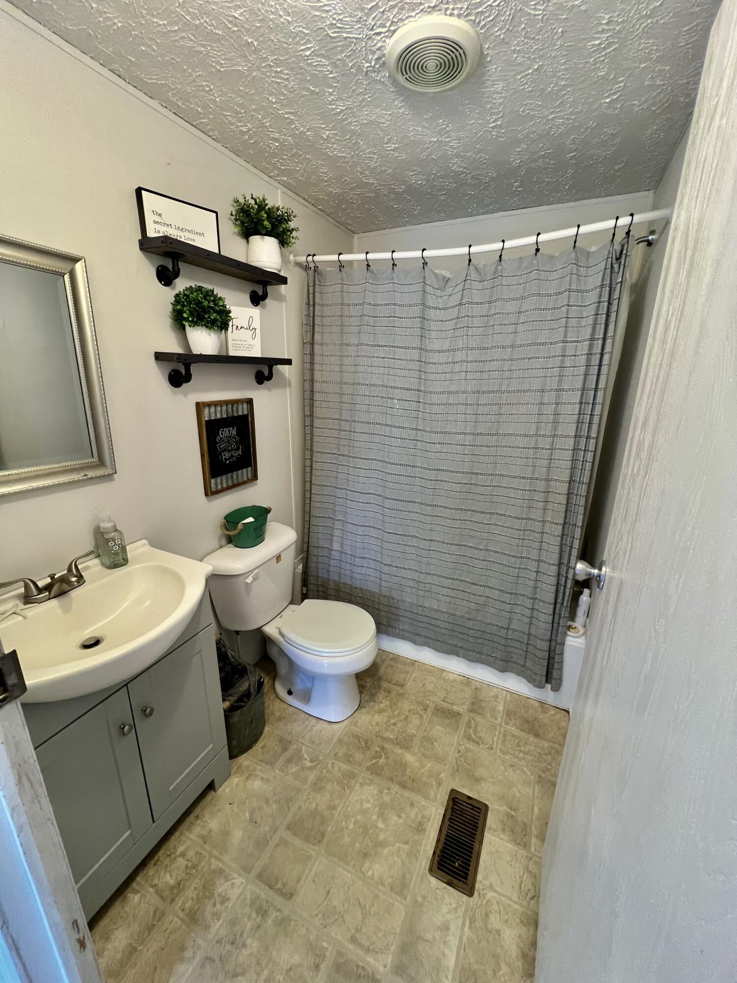 512 Honeycomb Road Mount Vernon, KY 40456 - Photo 26 of 27 IMG_1673