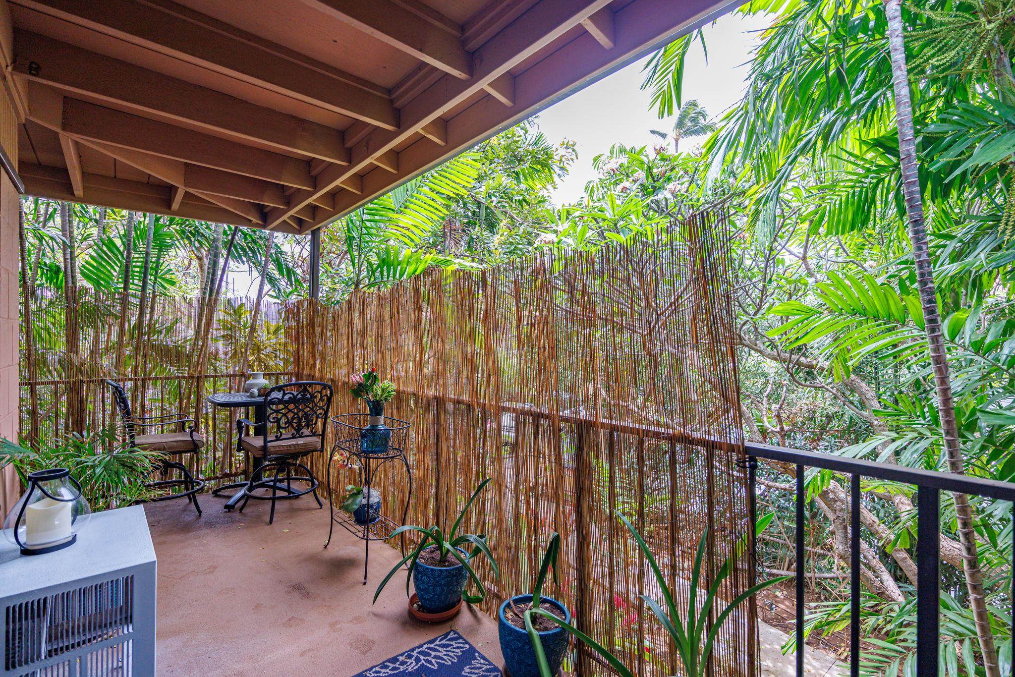 3559 Lower Honoapiilani Road, Unit 720 Lahaina, HI 96761 - Photo 19 of 31 a view of outdoor space with seating area