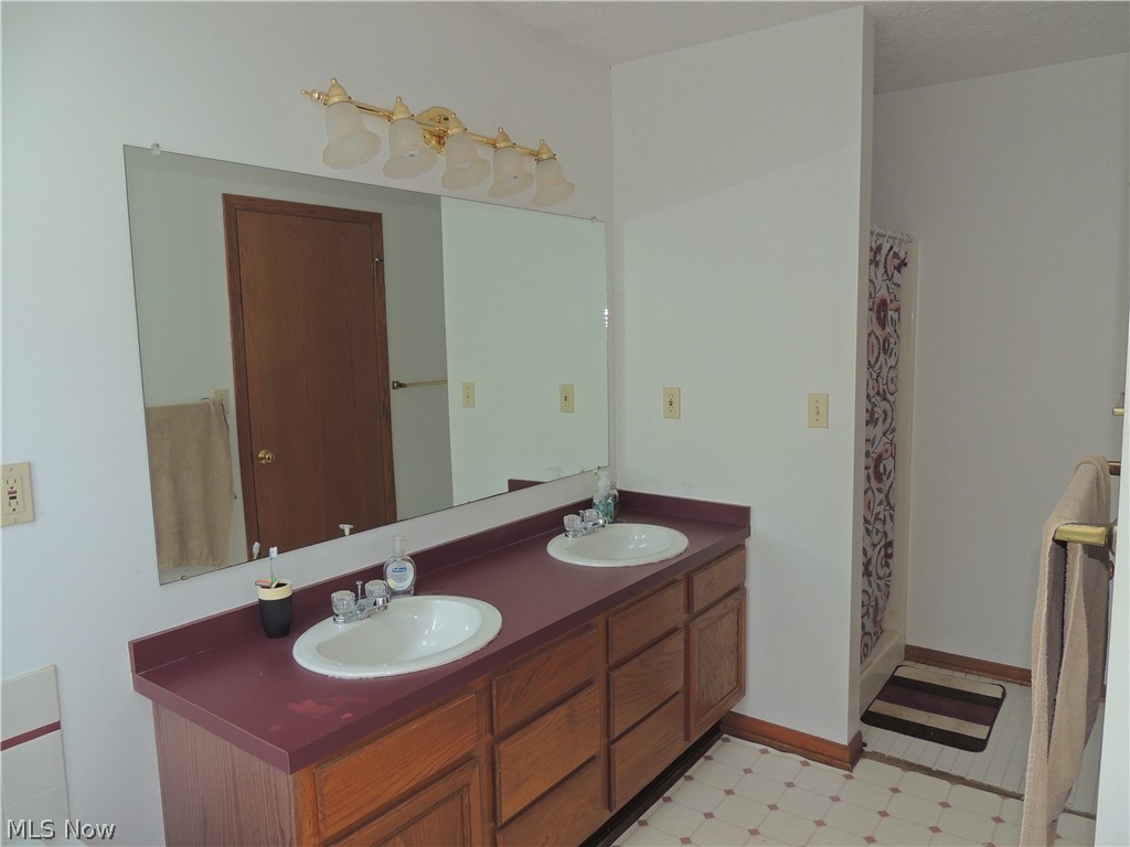 12531 Alpha Road Hiram, OH 44234 - Photo 21 of 35 Gallery Image 21