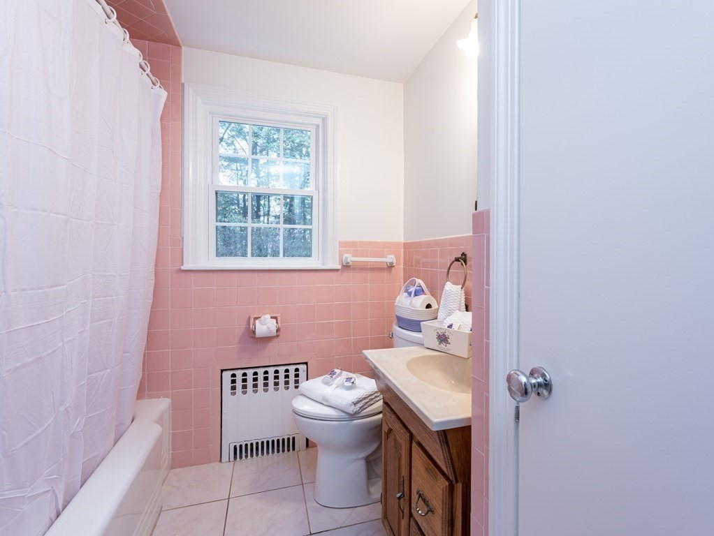 135 Abbot Street Andover, MA 01810 - Photo 23 of 42