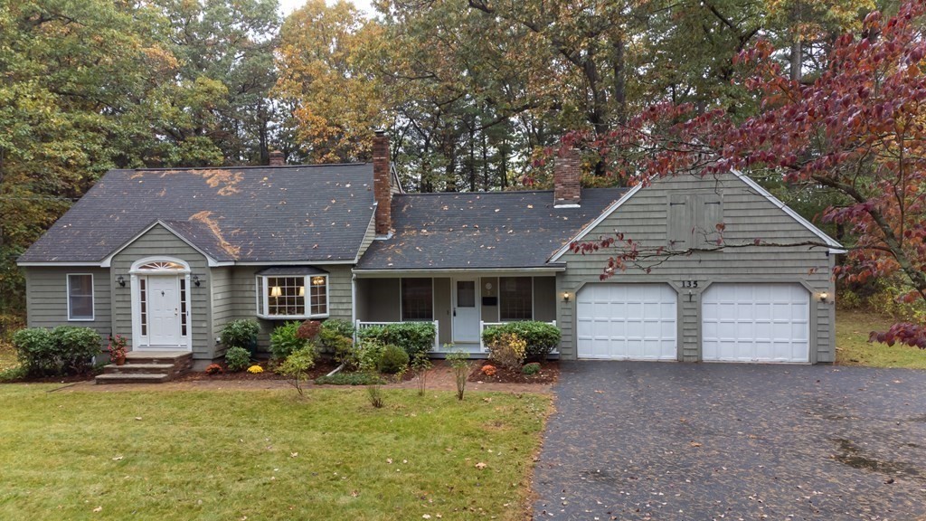 135 Abbot Street Andover, MA 01810 - Photo 3 of 42