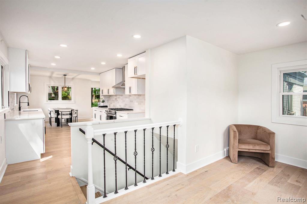 31100 West Rutland Street Beverly Hills, MI 48025 - Photo 11 of 28